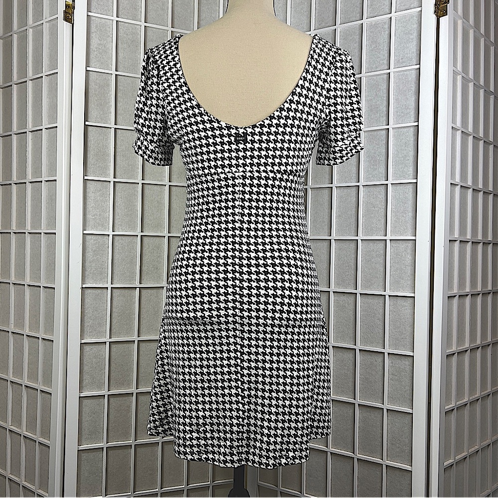 OBEY Houndstooth Mini Dress | Stretch Knit Cap Sleeve | Sz Small HOST PICK! NWOT - Picture 6 of 16